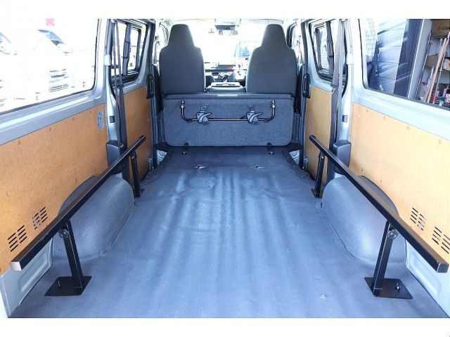 TOYOTA HIACE VAN 1.25T 2WD 2021 Image 31