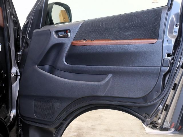 TOYOTA REGIUSACE VAN 2WD 2019 Image 31