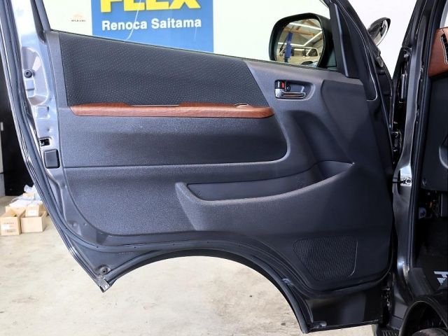 TOYOTA REGIUSACE VAN 2WD 2019 Image 31