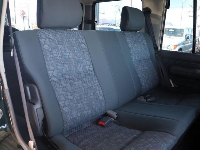 TOYOTA LANDCRUISER 70 2000 Image 31