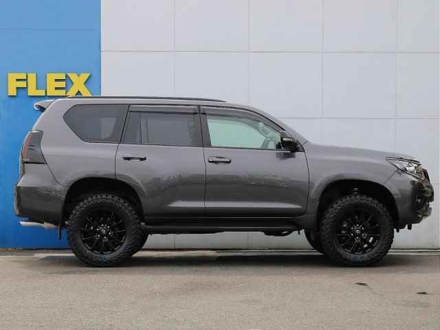 TOYOTA LANDCRUISER PRADO 2021 Image 31