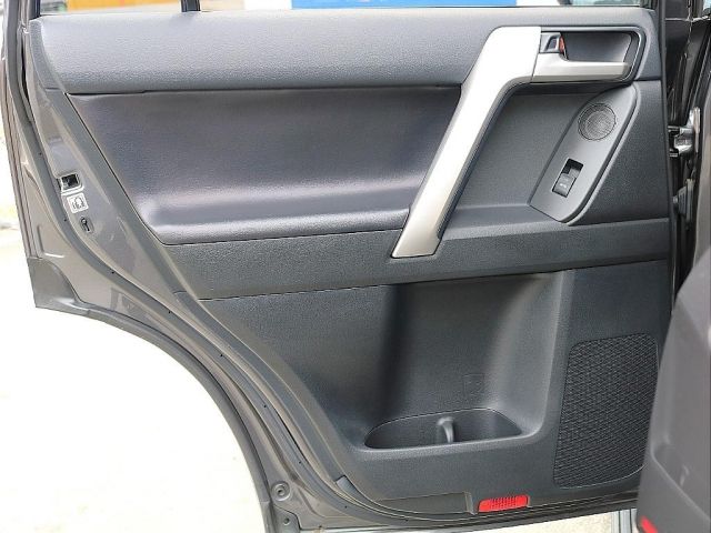 TOYOTA LANDCRUISER PRADO 2021 Image 31