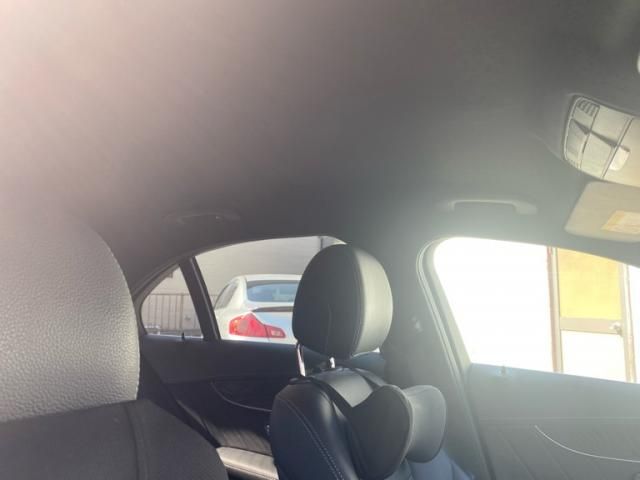 MERCEDES BENZ C CLAS 2015 Image 31