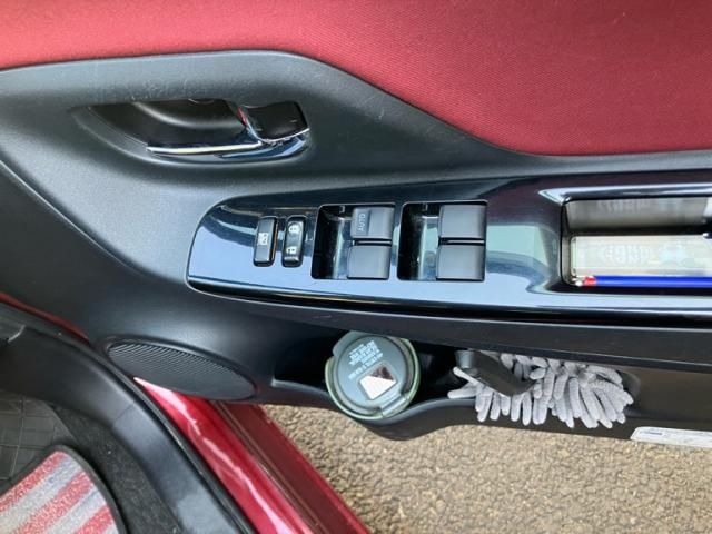 TOYOTA VITZ 2018 Image 31