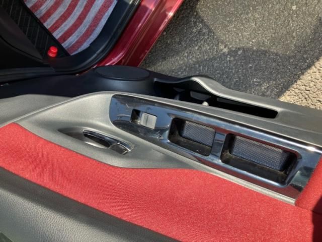 TOYOTA VITZ 2018 Image 31