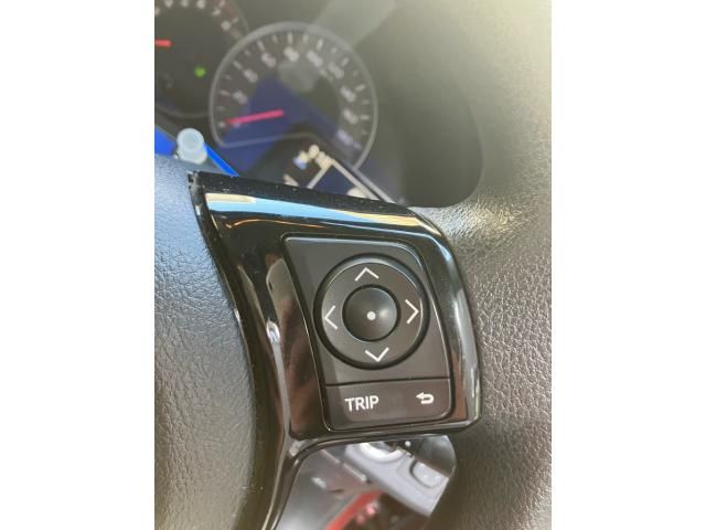 TOYOTA VITZ 2018 Image 31