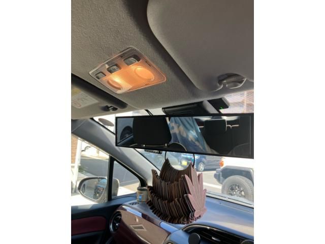 TOYOTA VITZ 2018 Image 31