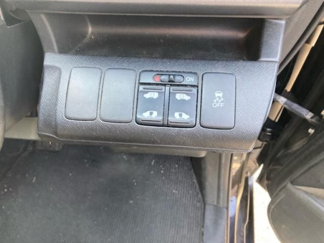 HONDA STEPWAGON SPADA 2010 Image 31