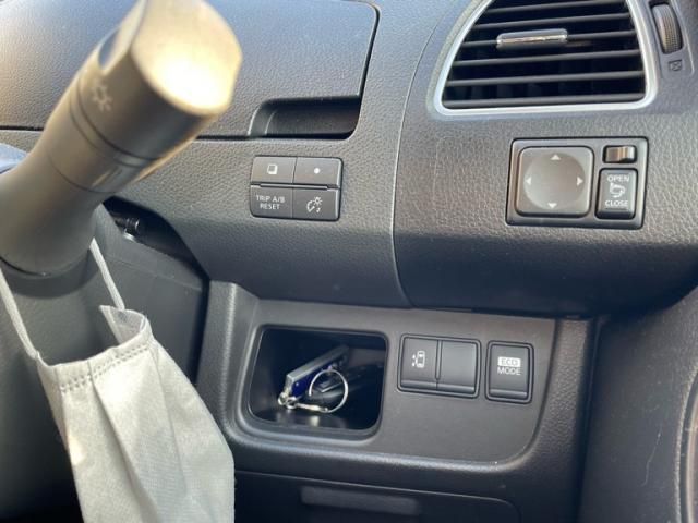 NISSAN SERENA  S-HYBRID 2012 Image 31