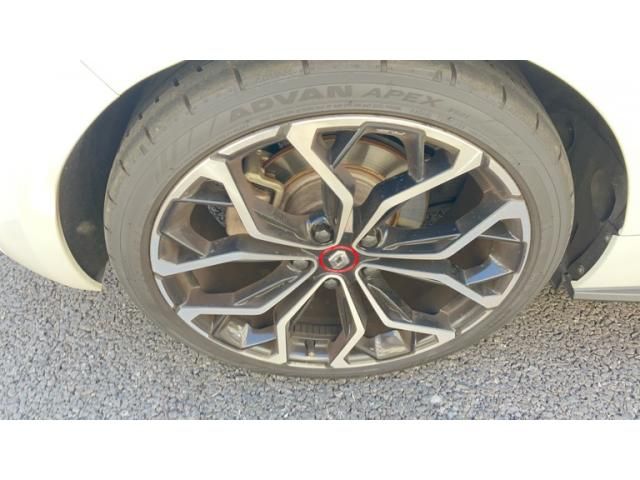 RENAULT MEGANE HATCH 2019 Image 31