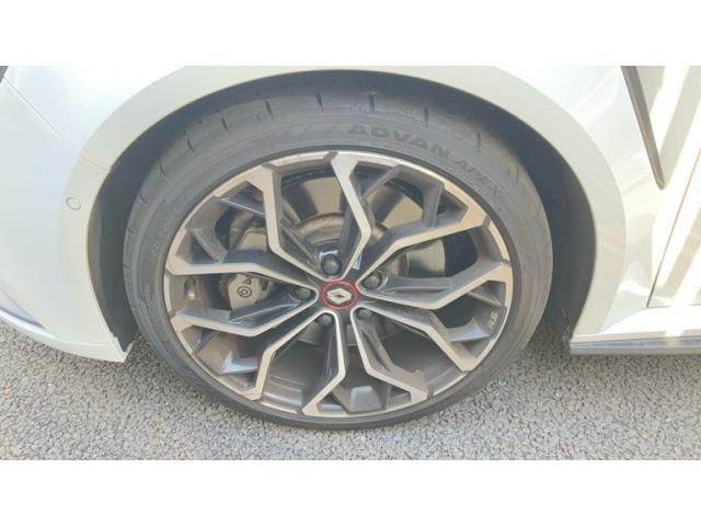 RENAULT MEGANE HATCH 2019 Image 31