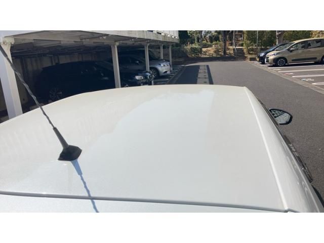 RENAULT MEGANE HATCH 2019 Image 31