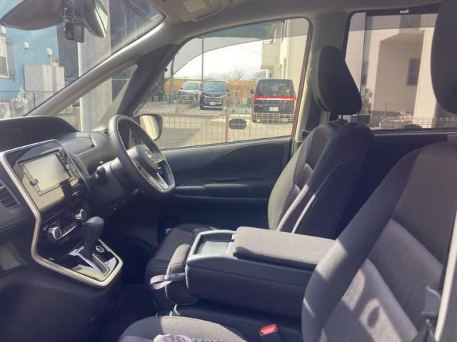 NISSAN SERENA  S-HYBRID 2018 Image 31