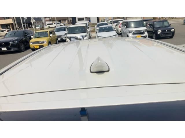 TOYOTA SIENTA HYBRID 2018 Image 31