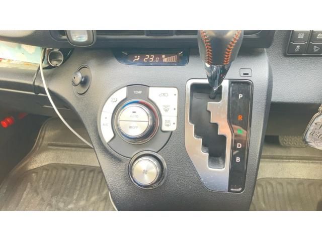 TOYOTA SIENTA HYBRID 2018 Image 31