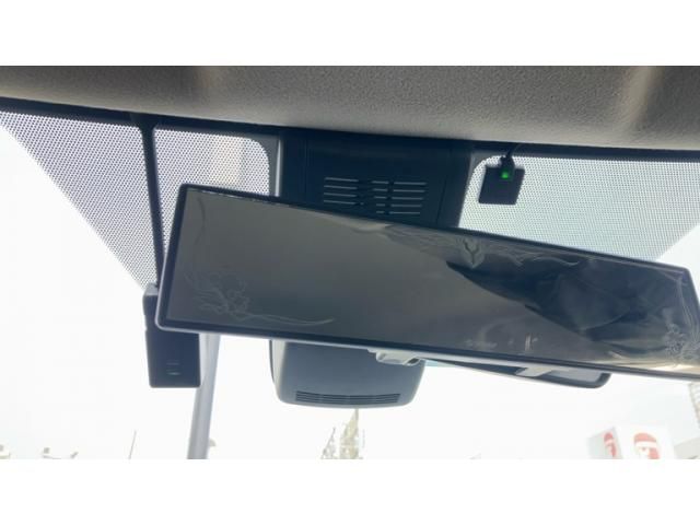 TOYOTA SIENTA HYBRID 2018 Image 31