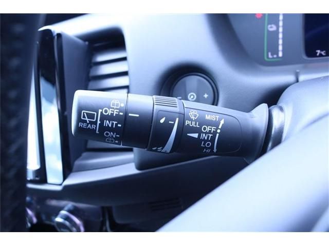 HONDA FIT E:HEV 4WD 2022 Image 31