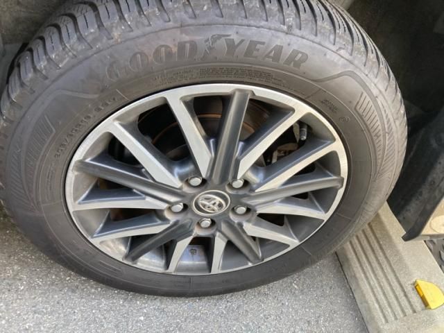 TOYOTA VOXY 2015 Image 31