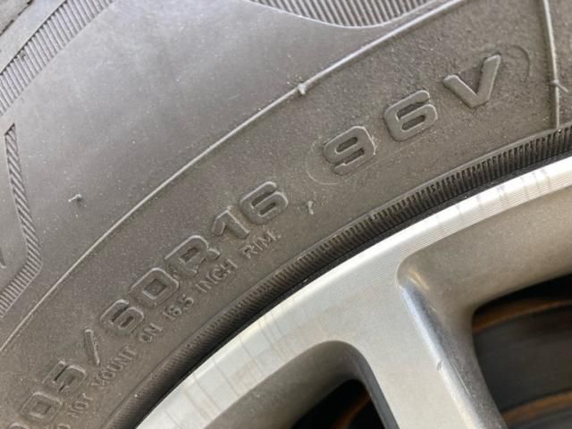 TOYOTA VOXY 2015 Image 31