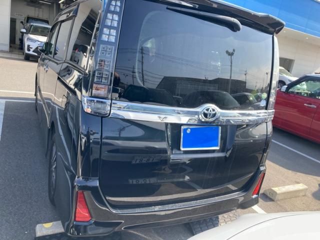 TOYOTA VOXY 2015 Image 31