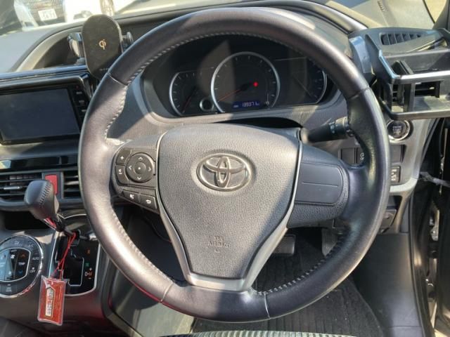TOYOTA VOXY 2015 Image 31