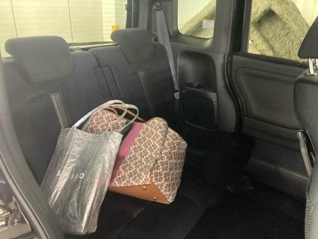 HONDA N BOX CUSTOM 2023 Image 31