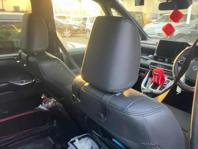 TOYOTA VOXY HYBRID 4WD 2025 Image 31