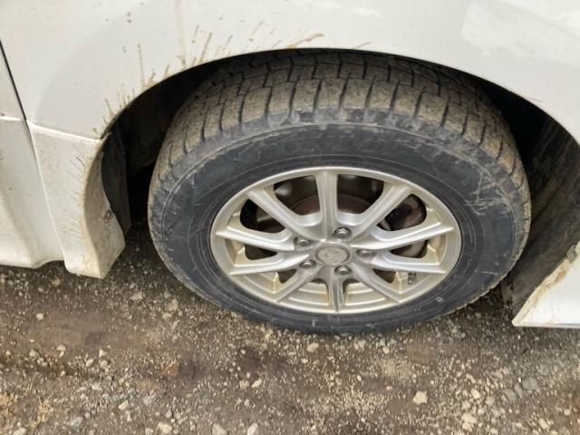 TOYOTA VOXY HYBRID 2017 Image 31