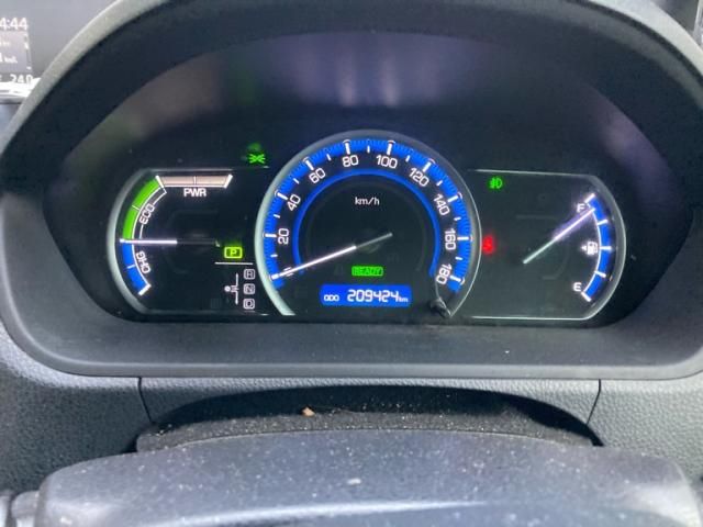 TOYOTA VOXY HYBRID 2017 Image 31