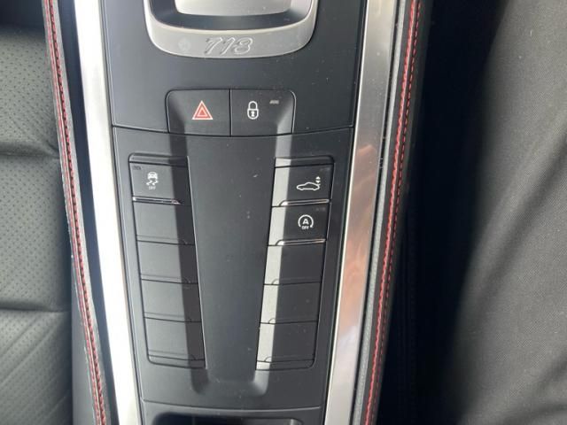 PORSCHE 718CAYMAN 2020 Image 31