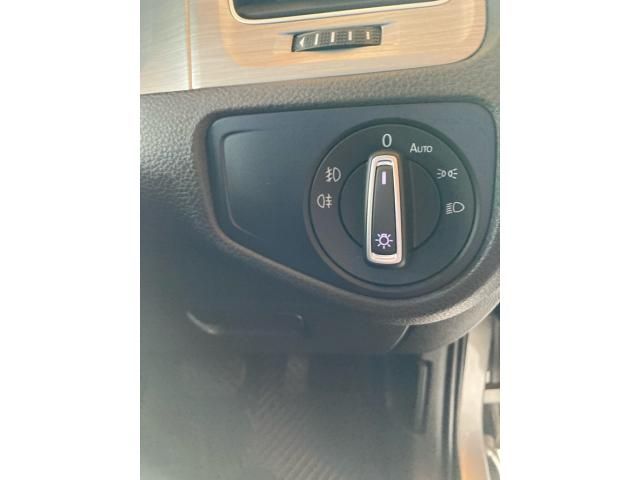 VOLKSWAGEN GOLF VARI 2015 Image 31