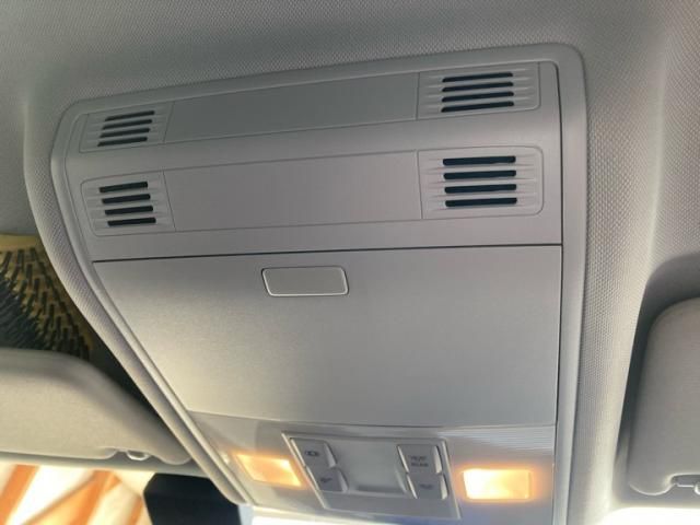 VOLKSWAGEN GOLF VARI 2015 Image 31