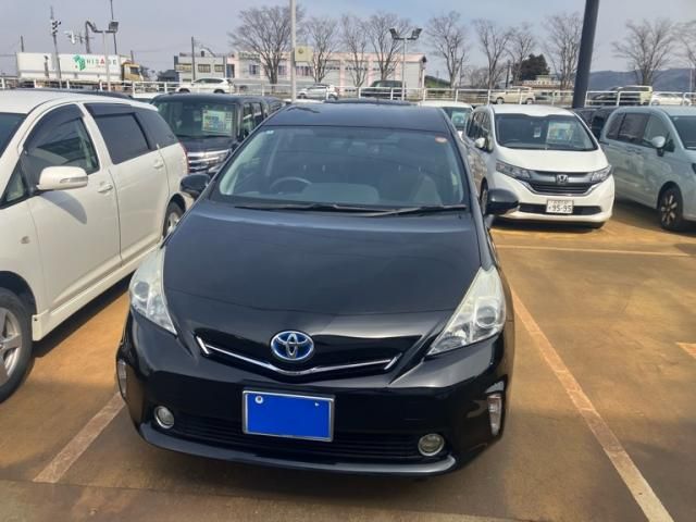 TOYOTA PRIUS ALPHA 2011 Image 31