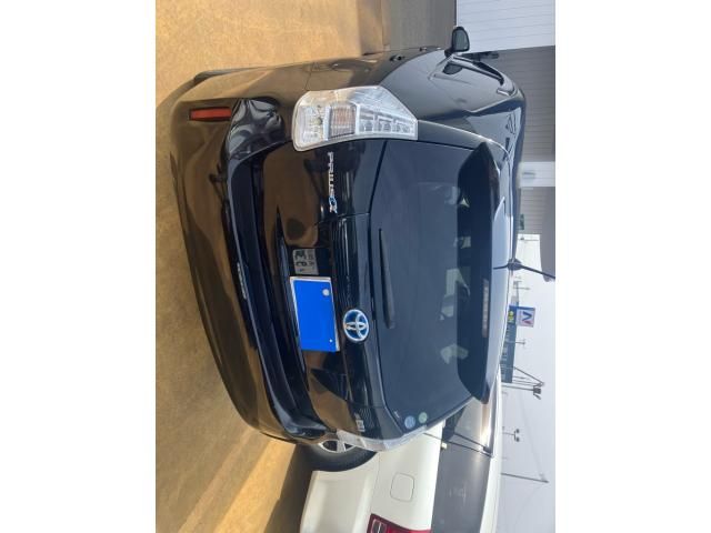 TOYOTA PRIUS ALPHA 2011 Image 31