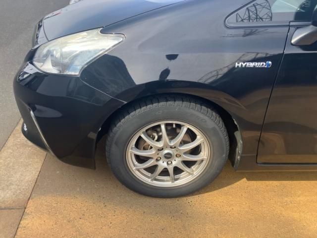 TOYOTA PRIUS ALPHA 2011 Image 31