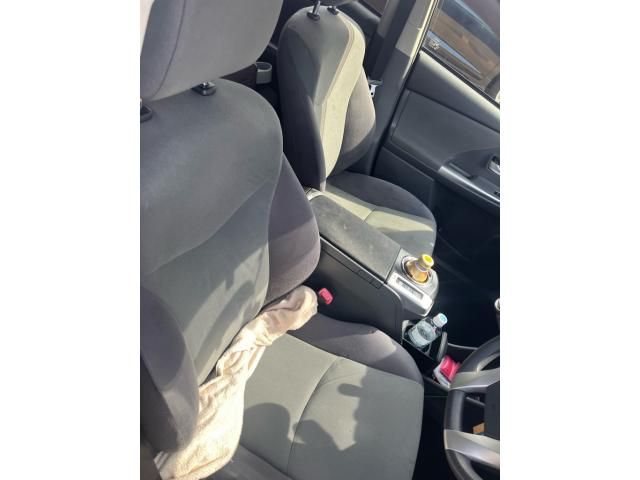 TOYOTA PRIUS ALPHA 2011 Image 31