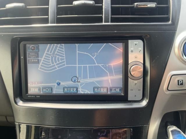 TOYOTA PRIUS ALPHA 2011 Image 31