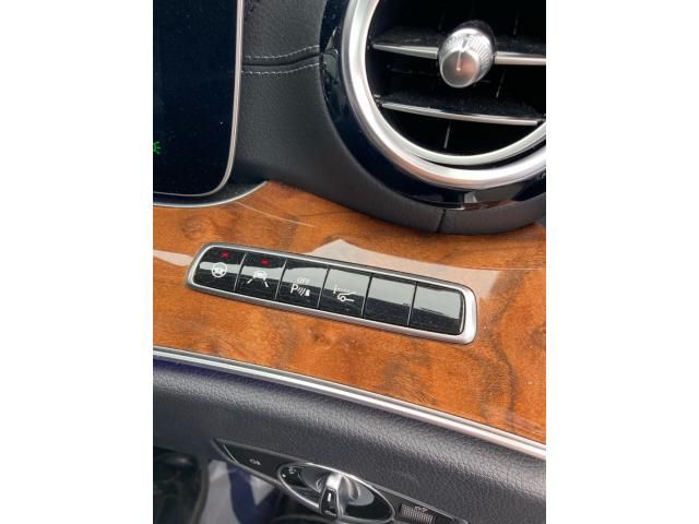 MERCEDES BENZ E CLAS 2017 Image 31