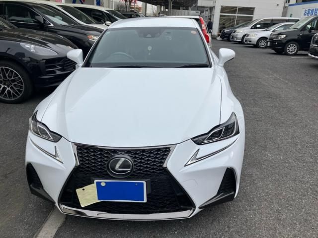 TOYOTA LEXUS IS350 2017 Image 31