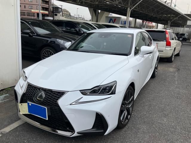 TOYOTA LEXUS IS350 2017 Image 31