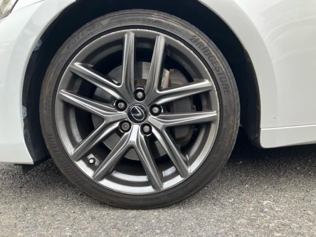 TOYOTA LEXUS IS350 2017 Image 31