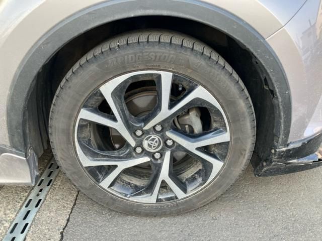 TOYOTA C-HR 2018 Image 31