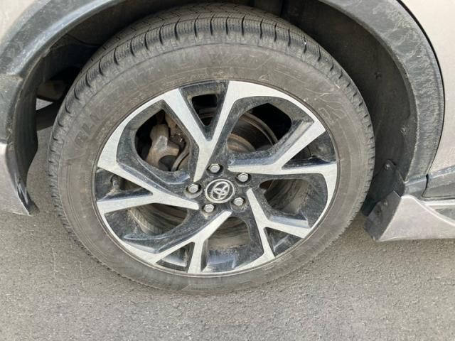 TOYOTA C-HR 2018 Image 31