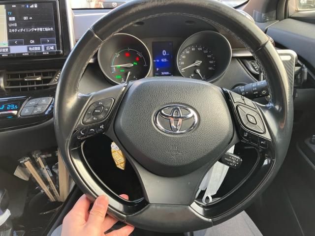 TOYOTA C-HR 2018 Image 31