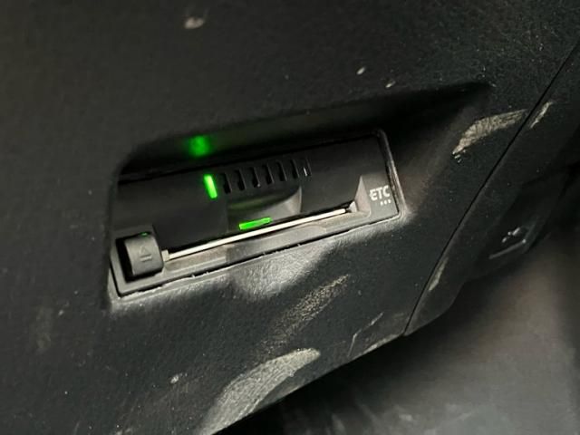 TOYOTA C-HR 2018 Image 31