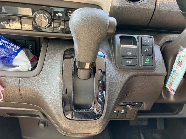 HONDA N BOX 4WD 2022 Image 31