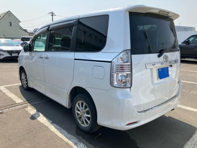 TOYOTA VOXY 4WD 2010 Image 31