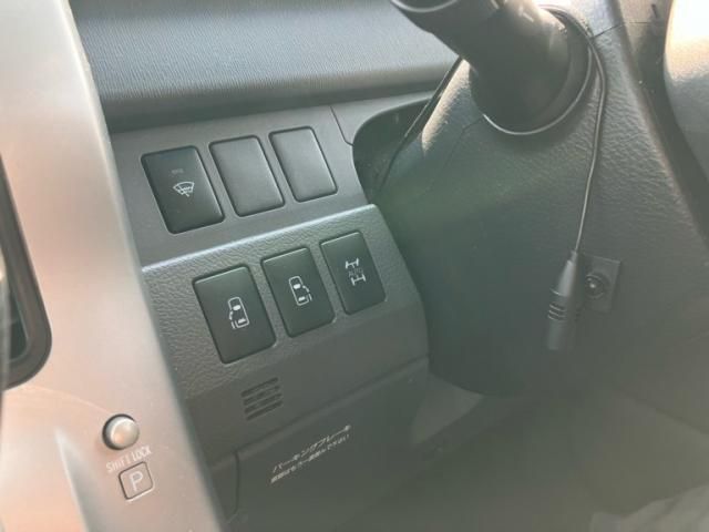 TOYOTA VOXY 4WD 2010 Image 31