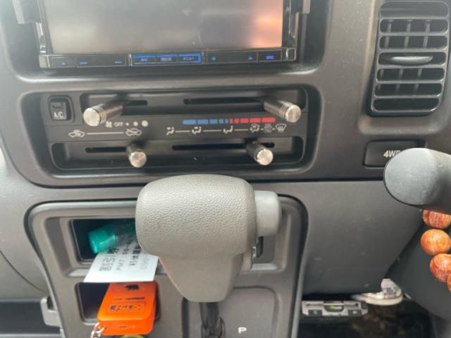 DAIHATSU HIJET CARGO 4WD 2012 Image 31