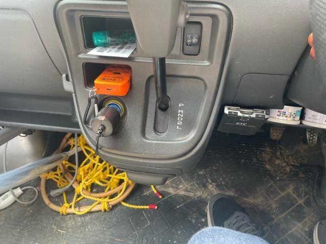 DAIHATSU HIJET CARGO 4WD 2012 Image 31